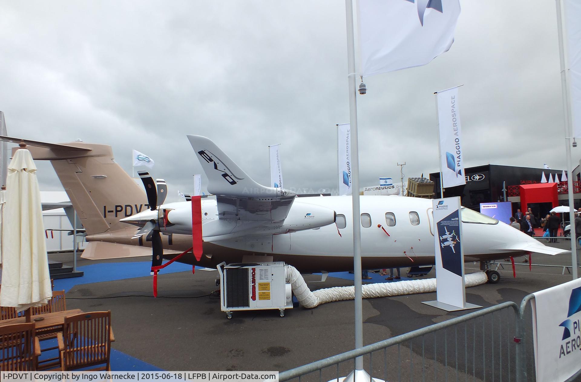 I-PDVT, Piaggio P-180 Avanti II C/N 1200, Piaggio P.180 Avanti II at the Aerosalon 2015, Paris