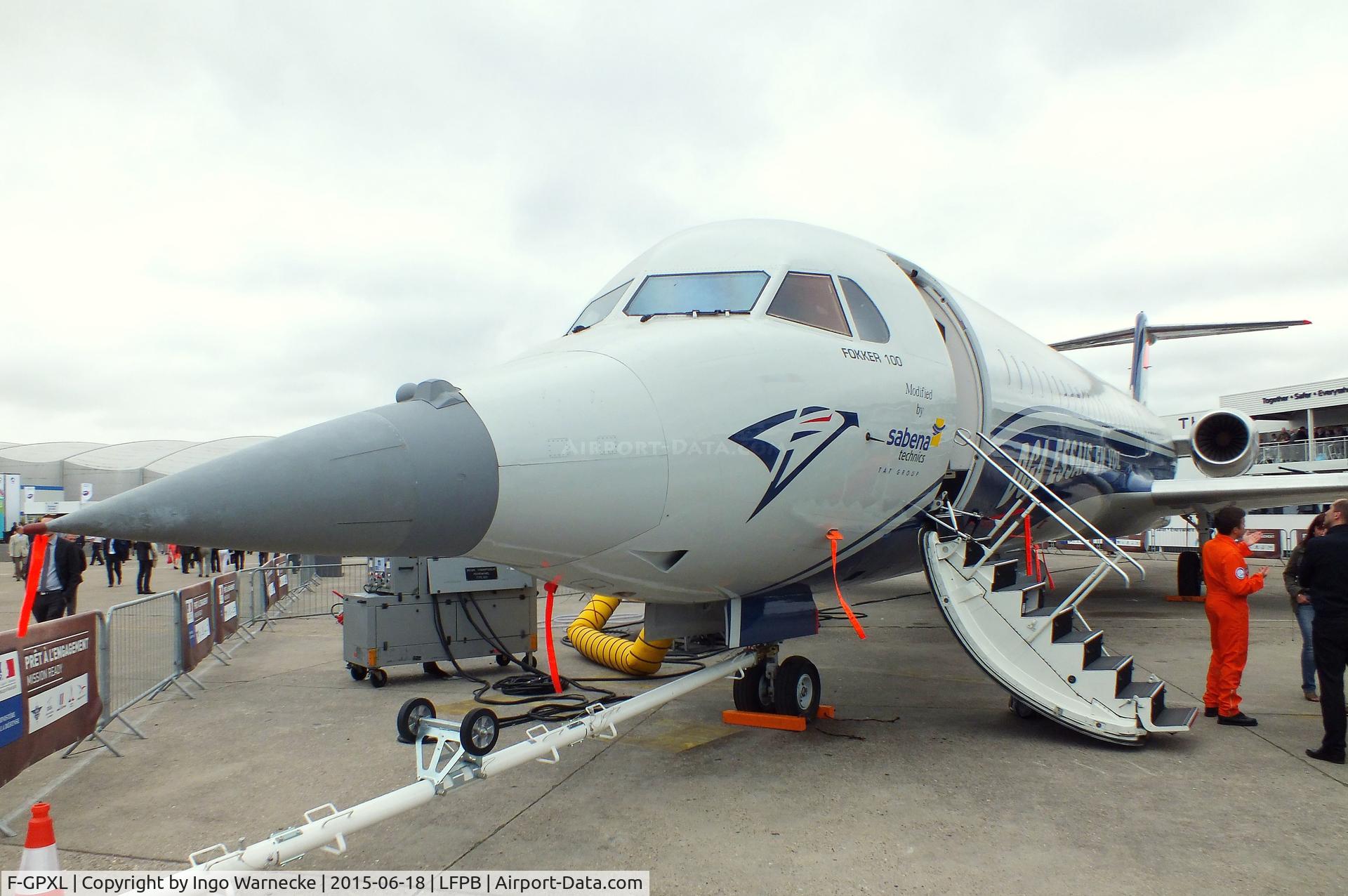 F-GPXL, 1990 Fokker 100 (F-28-0100) C/N 11290, Fokker 100 of the CEV at the Aerosalon 2015, Paris