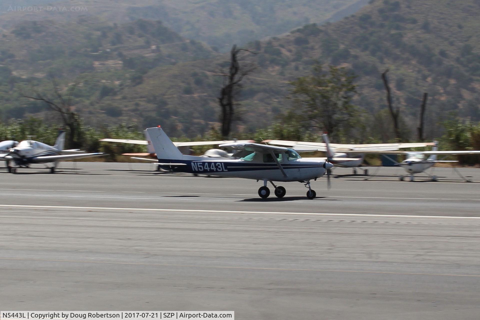 N5443L, 1980 Cessna 152 C/N 15284315, 1980 Cessna 152, Lycoming O-235 115 Hp, landing roll Rwy 22
