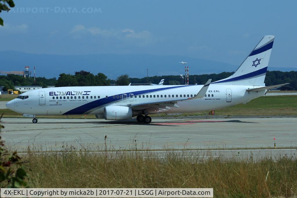 4X-EKL, 2009 Boeing 737-85P C/N 35478, Taxiing