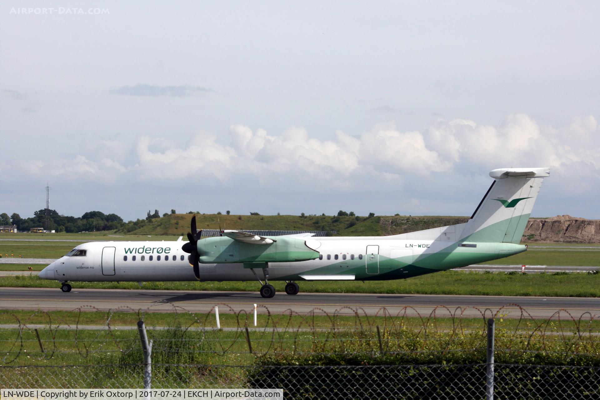 LN-WDE, 2007 De Havilland Canada DHC-8-402Q Dash 8 C/N 4183, LN-WDE arrived rw 04L