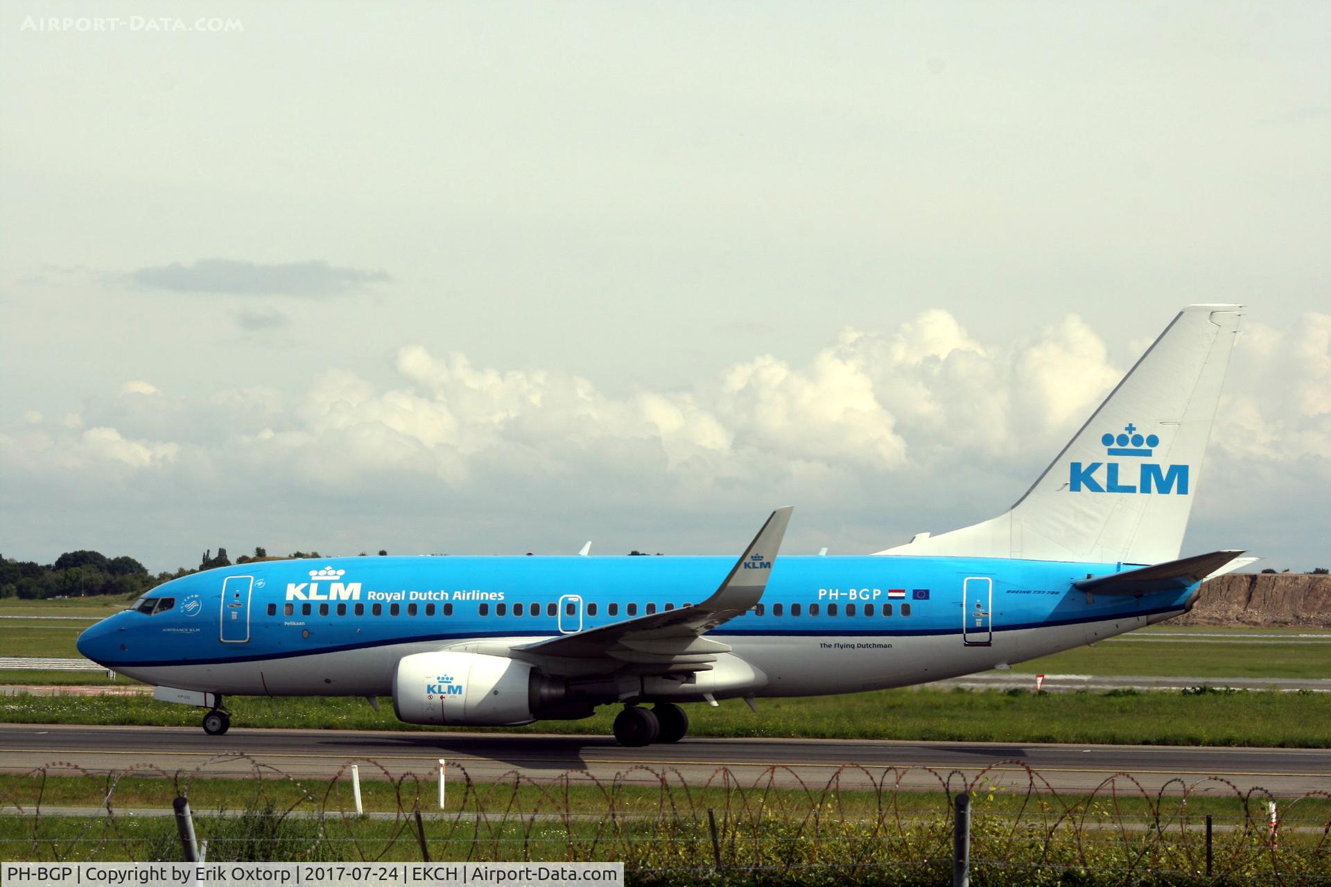 PH-BGP, 2011 Boeing 737-7K2 C/N 38127, PH-BGP arrived rw 04L