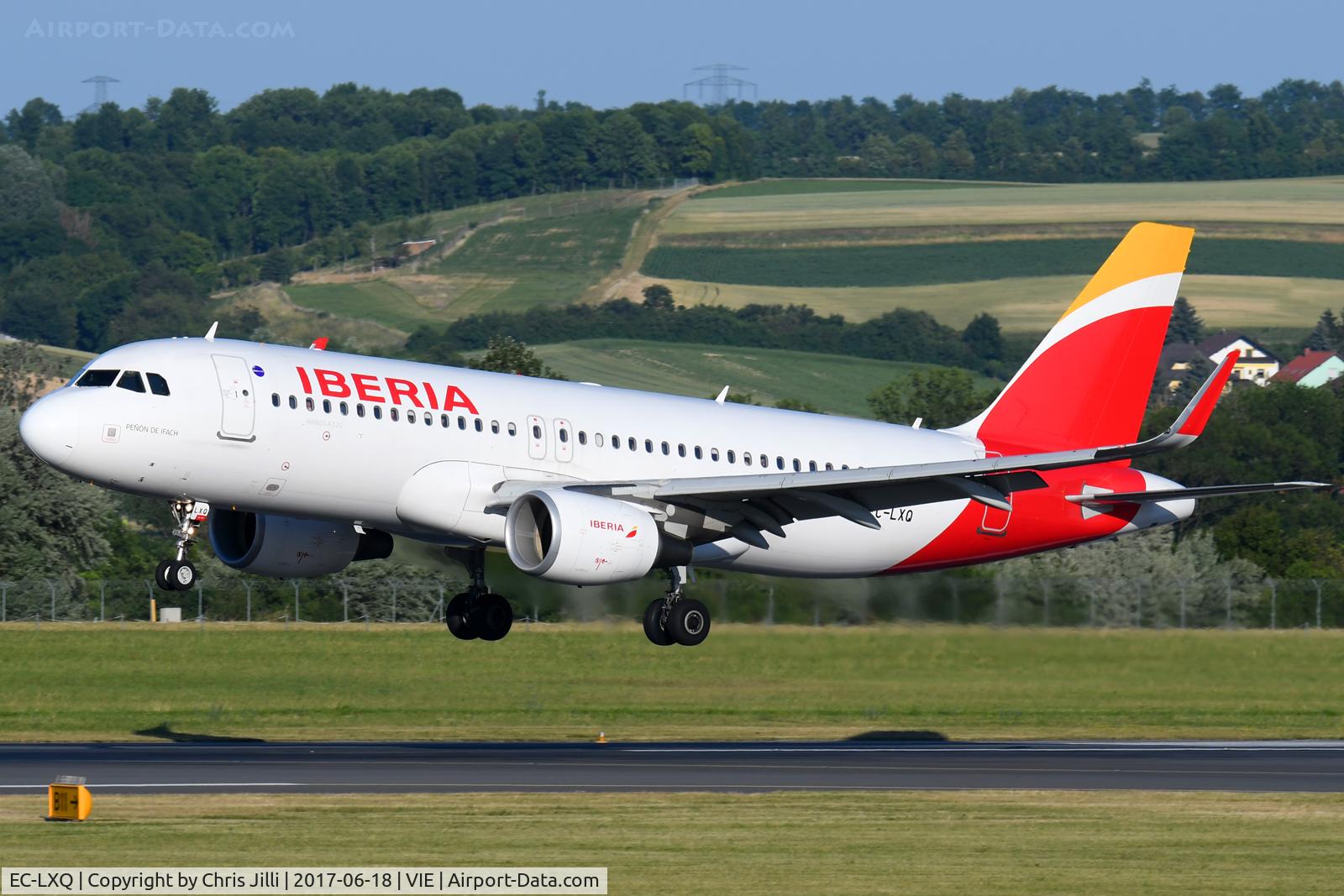EC-LXQ, 2013 Airbus A320-216 C/N 5692, Iberia