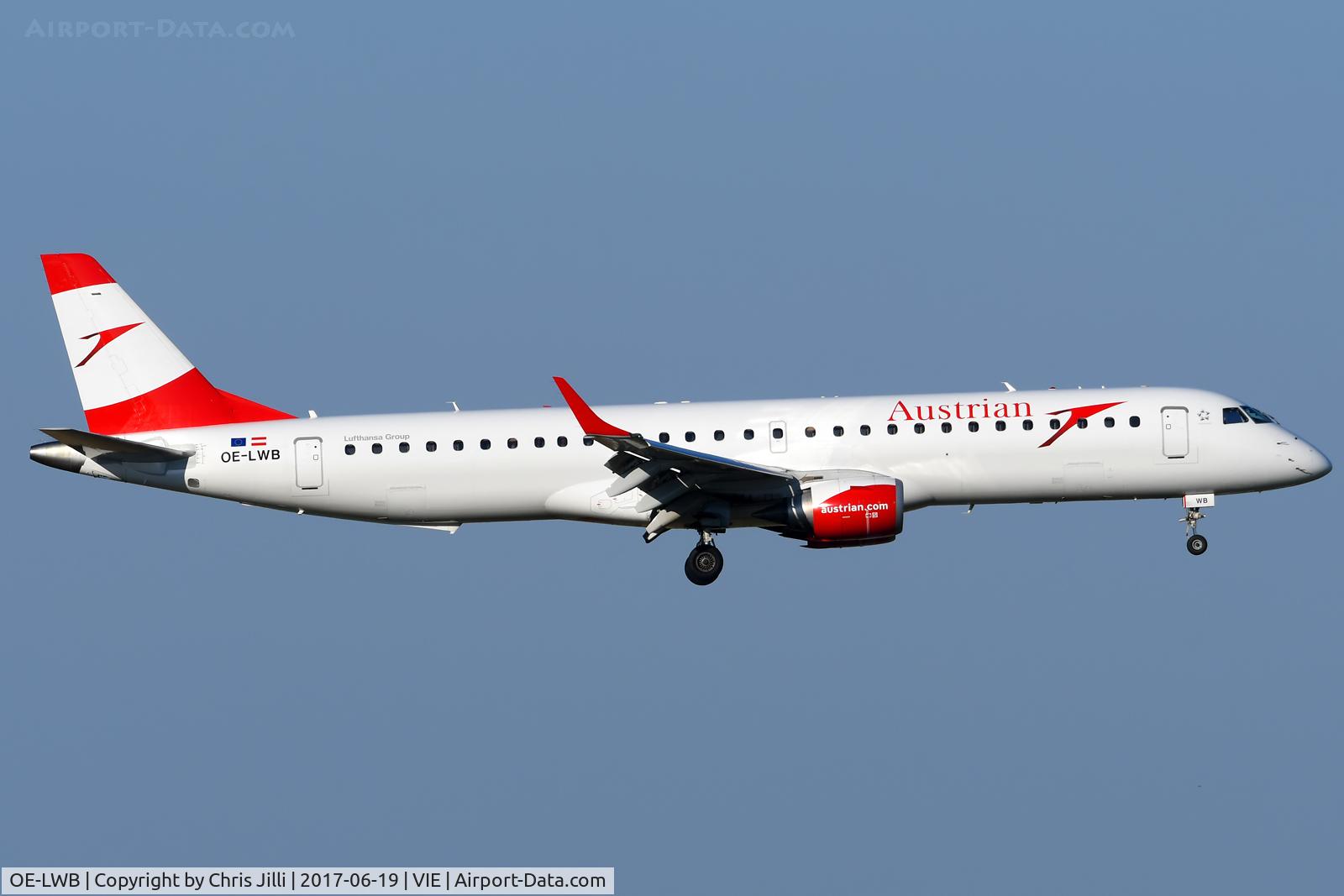OE-LWB, 2009 Embraer 195LR (ERJ-190-200LR) C/N 19000324, Austrian Airlines