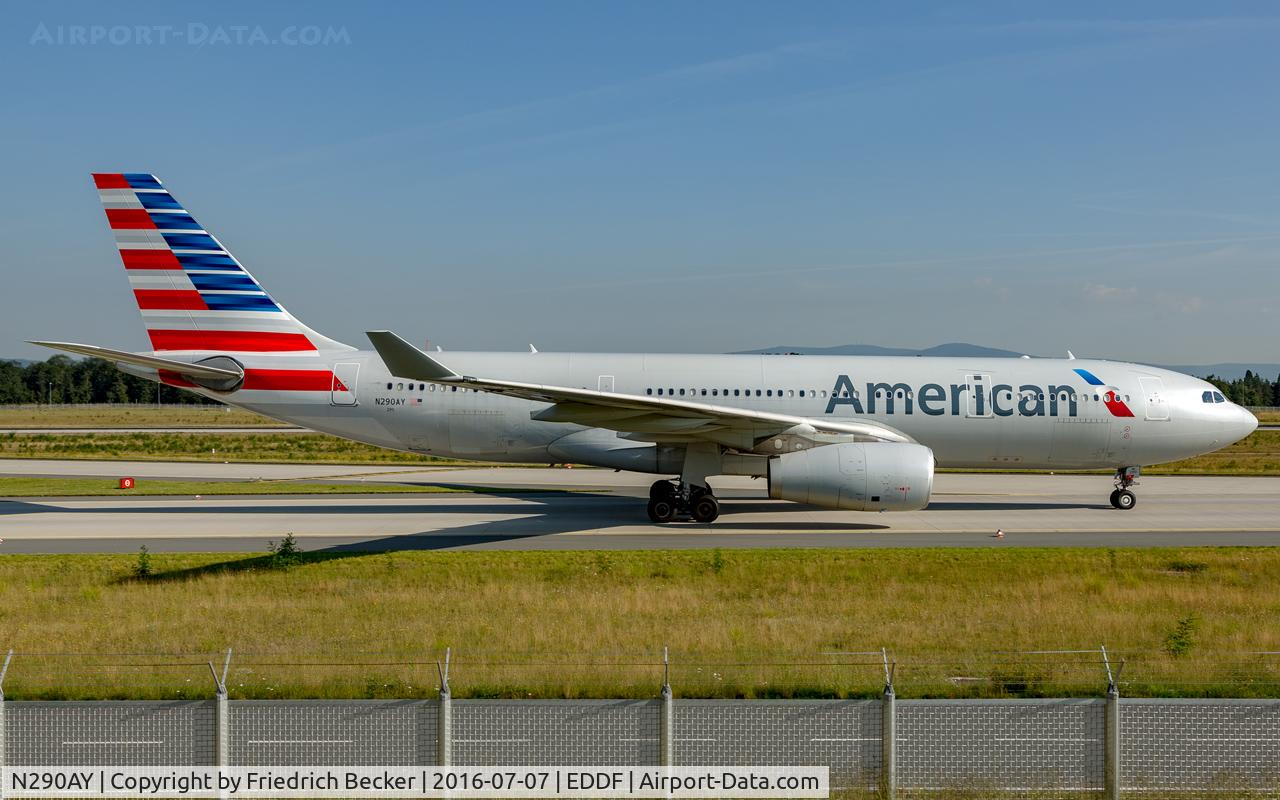 N290AY, 2013 Airbus A330-243 C/N 1480, taxying to the gate