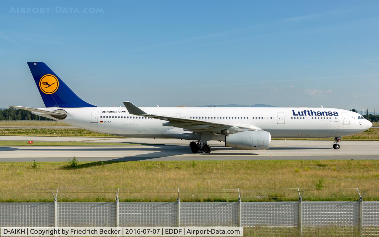 D-AIKH, 2005 Airbus A330-343X C/N 648, taxying to the gate