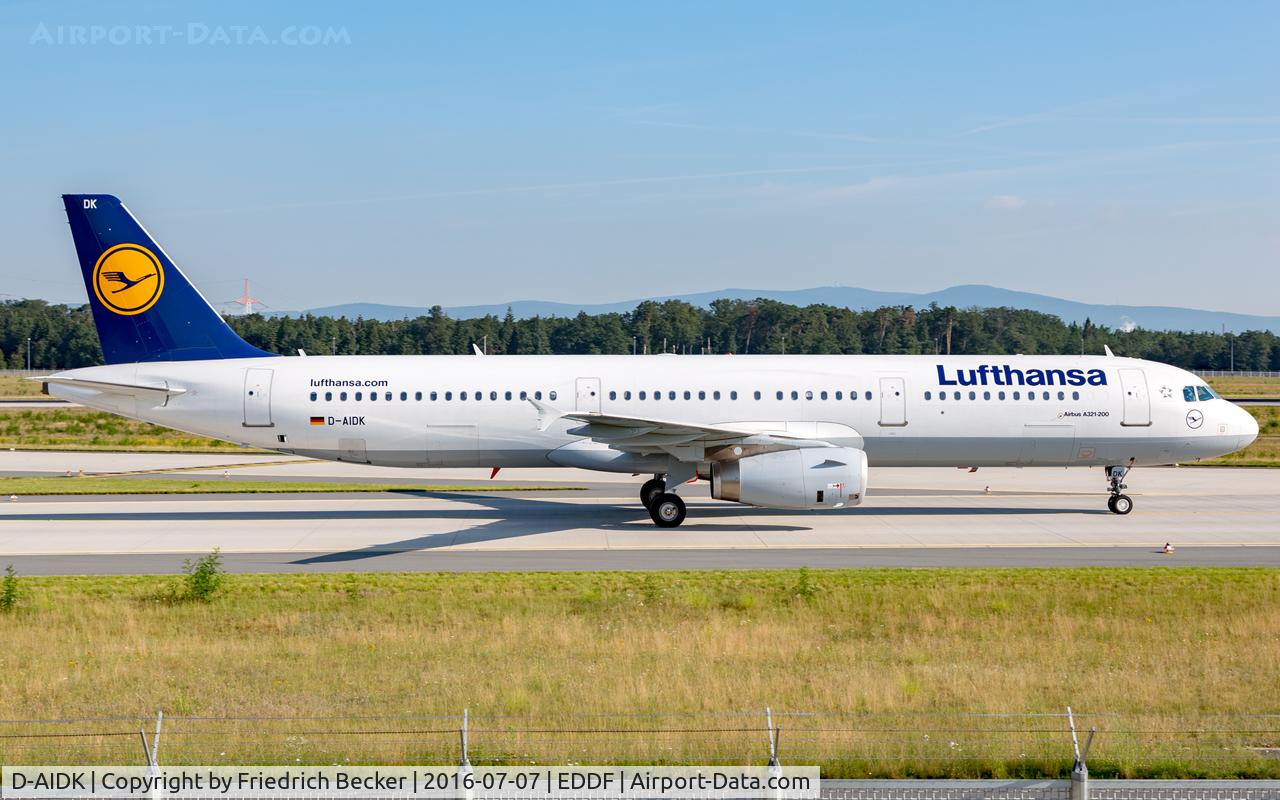 D-AIDK, 2011 Airbus A321-231 C/N 4819, taxying to the gate