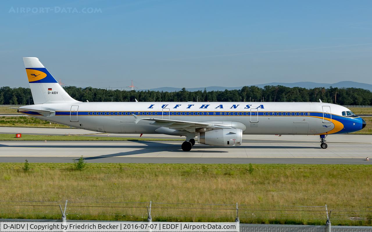 D-AIDV, 2012 Airbus A321-231 C/N 5413, taxying to the gate