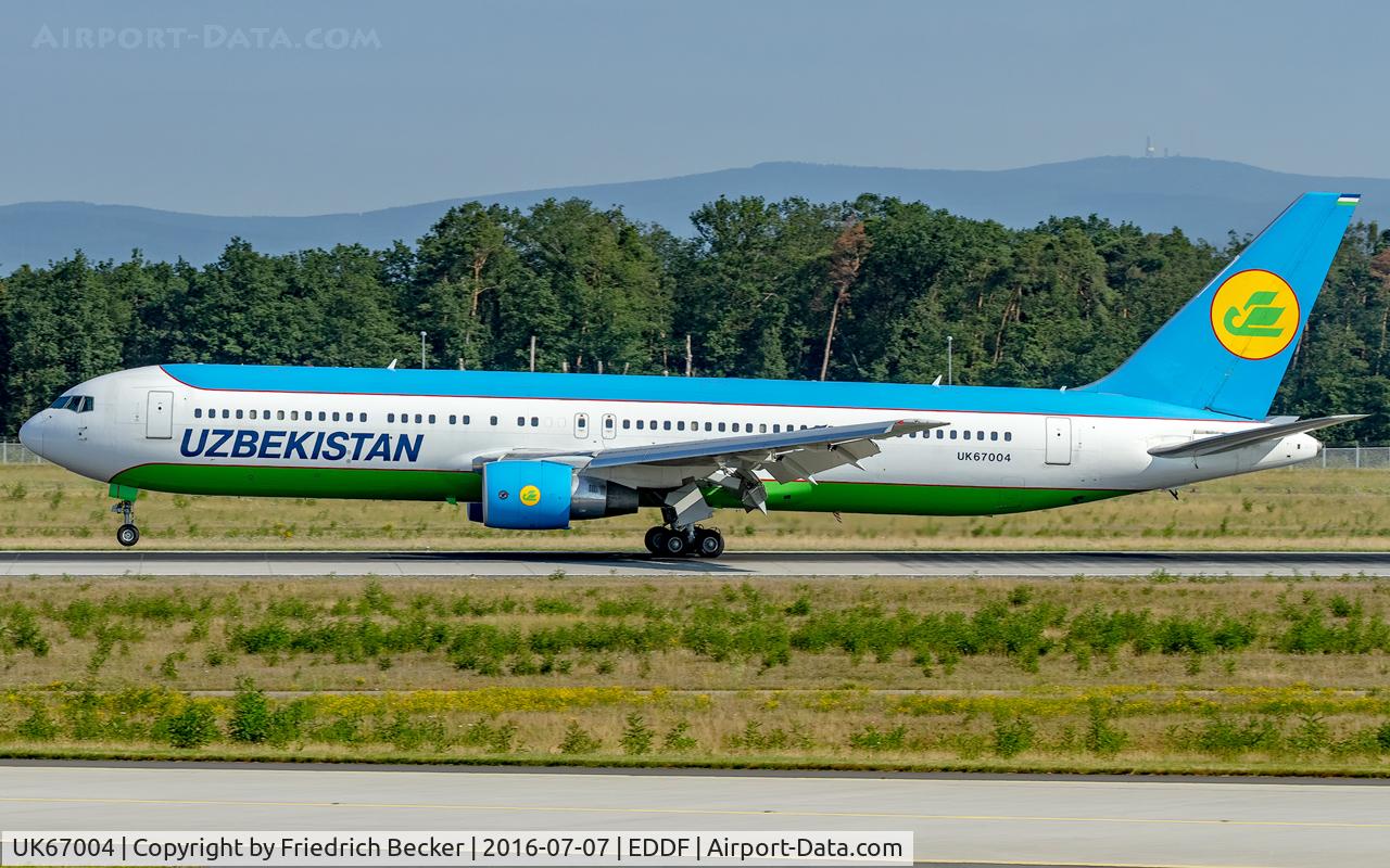 UK67004, 2012 Boeing 767-33PER C/N 40536, decellerating after touchdown on RW25R