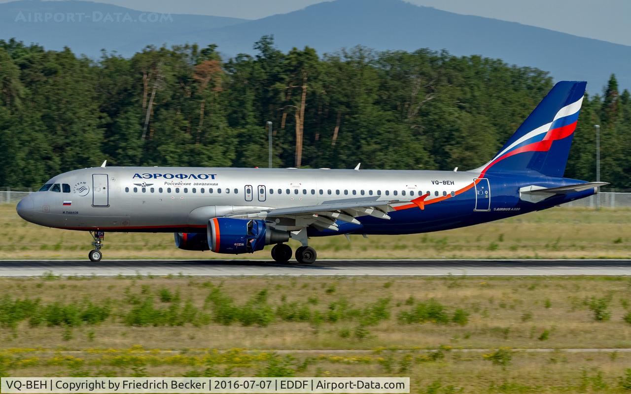 VQ-BEH, 2009 Airbus A320-214 C/N 4133, decellerating after touchdown on RW25R