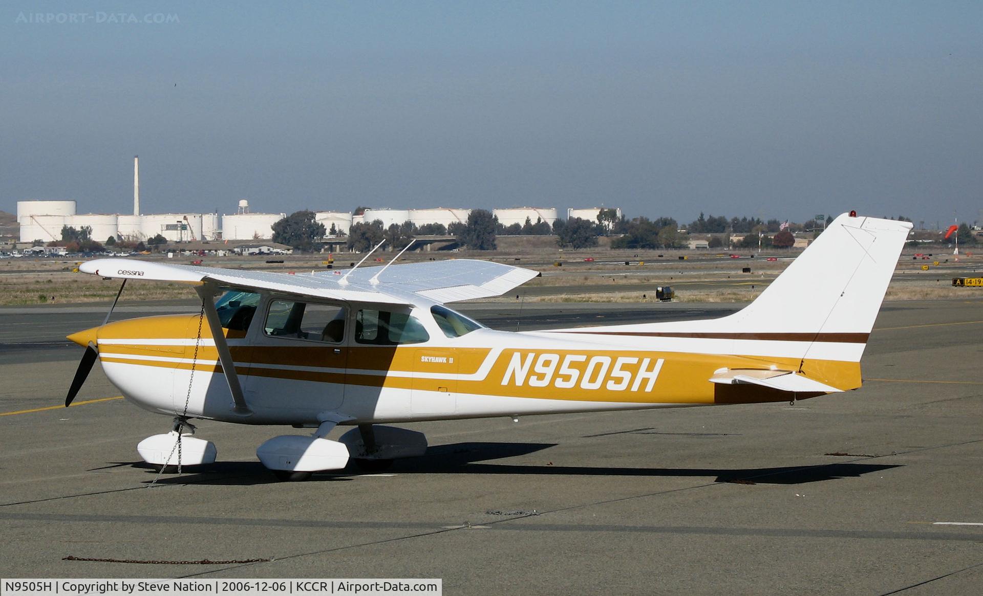 N9505H, 1975 Cessna 172M C/N 17266185, Locally-based 1975 Cessna 172M Skyhawk @ Buchanan Field, Concord, CA
