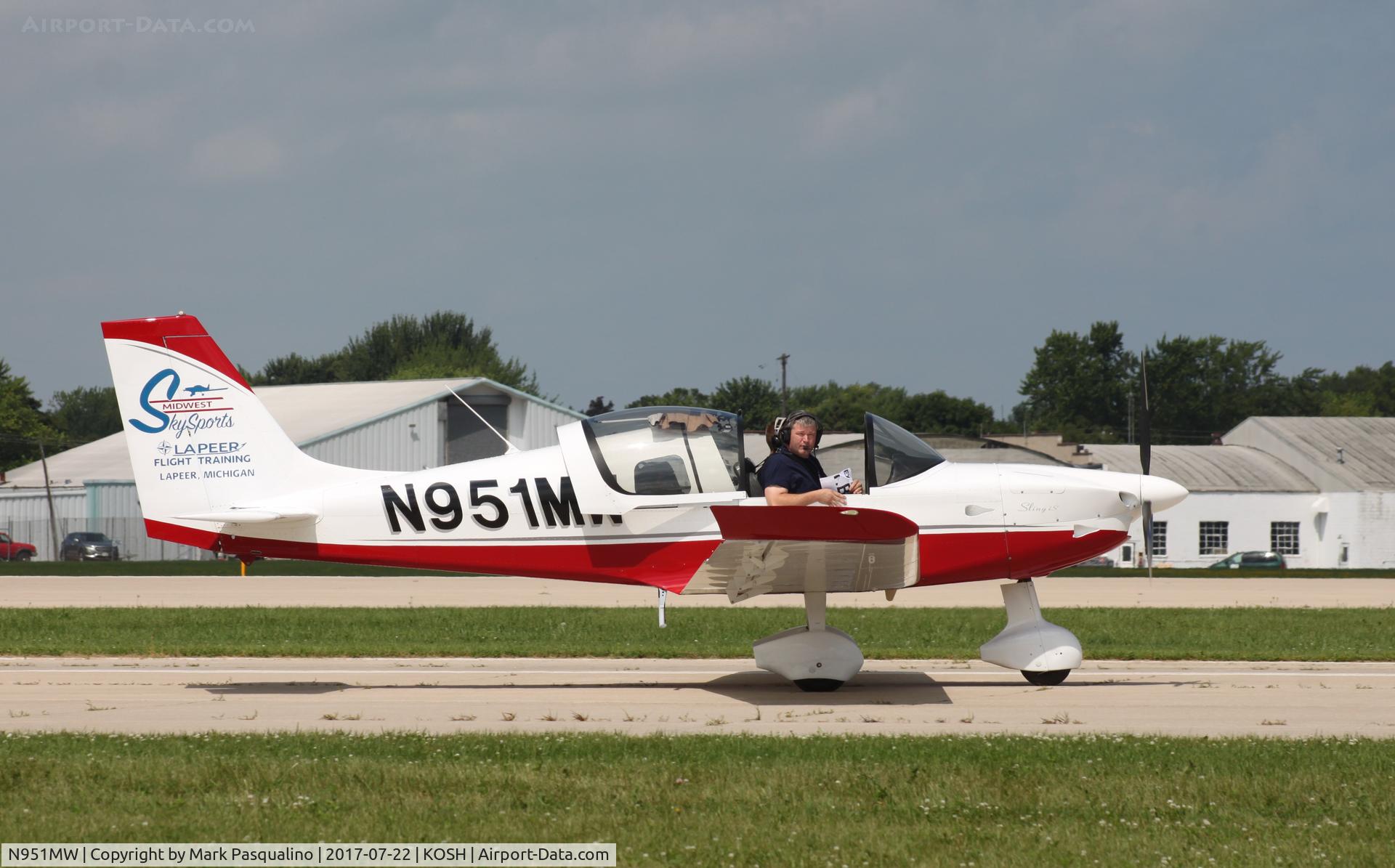 N951MW, 2016 The Airplane Factory Sling 2 C/N 065, Sling