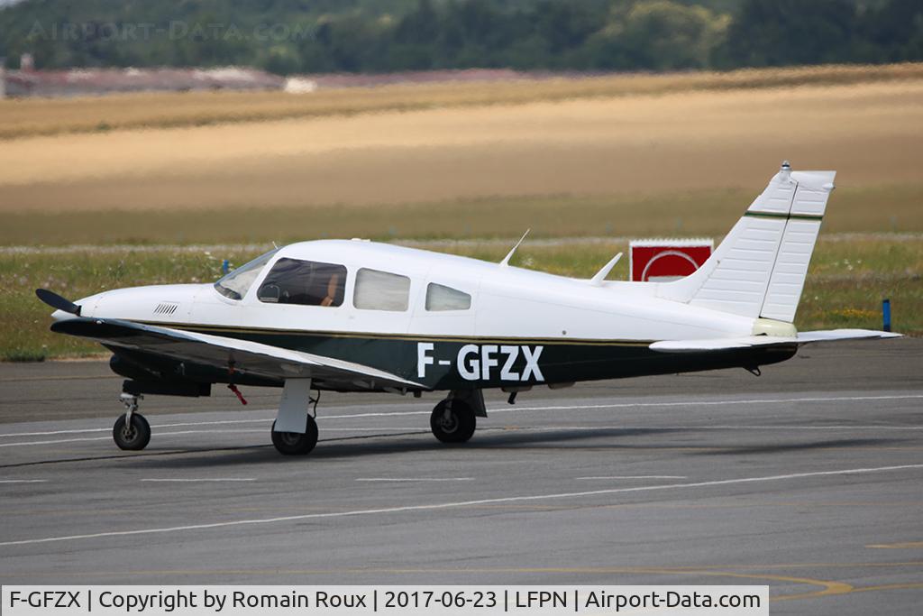 F-GFZX, 1977 Piper PA-28R-201T Cherokee Arrow III C/N 28R-7703319, Parked