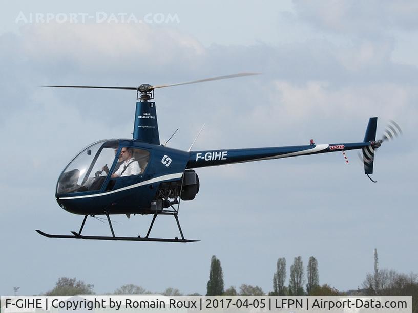 F-GIHE, Robinson R22 Beta C/N 0905, In flight