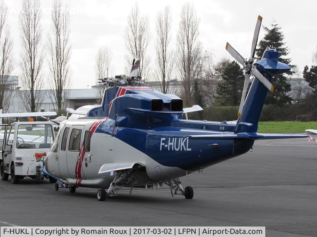 F-HUKL, Sikorsky S-76C C/N 760788, Parked