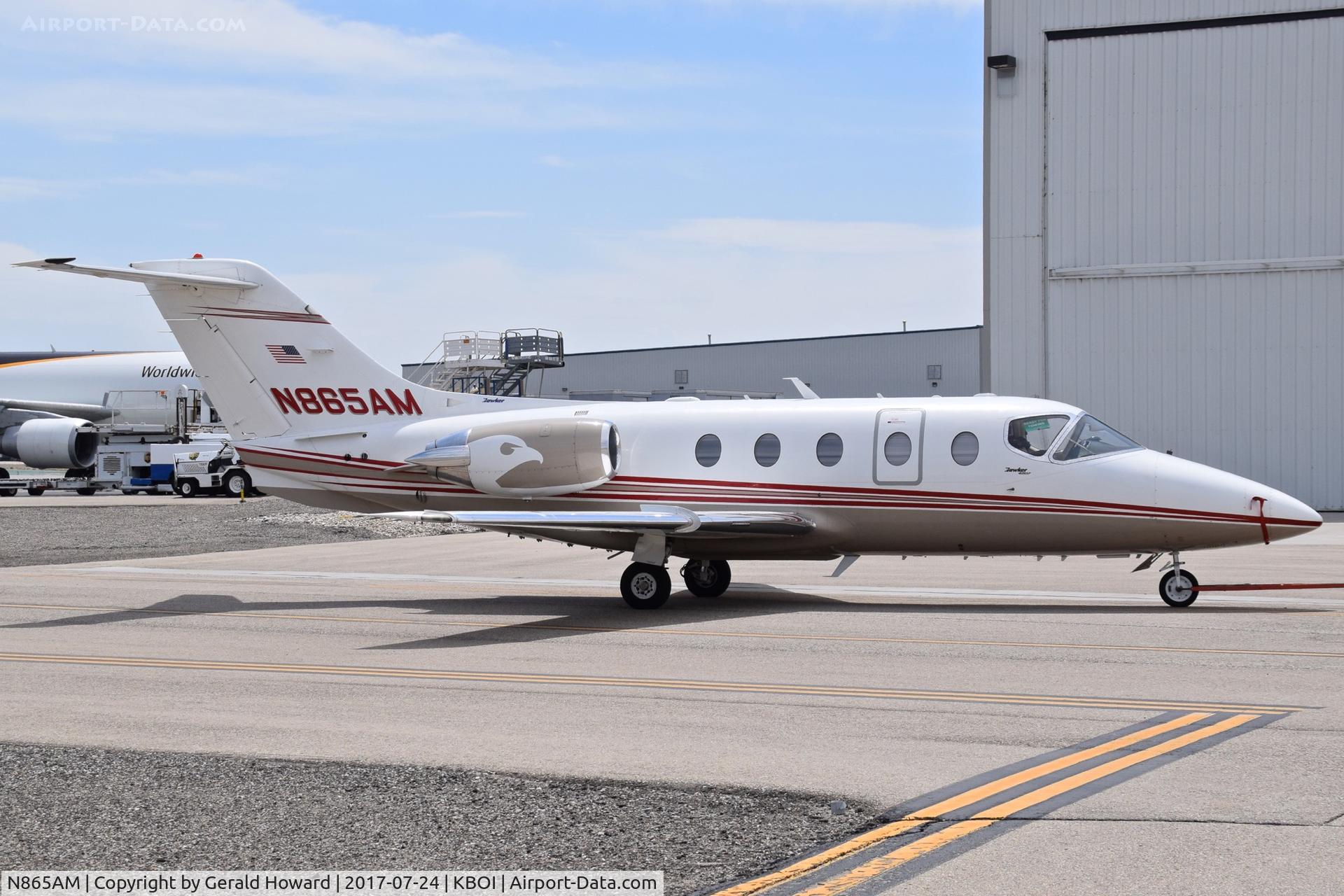 N865AM, Raytheon Aircraft Company 400A C/N RK-358, Being towed for maintenance.
