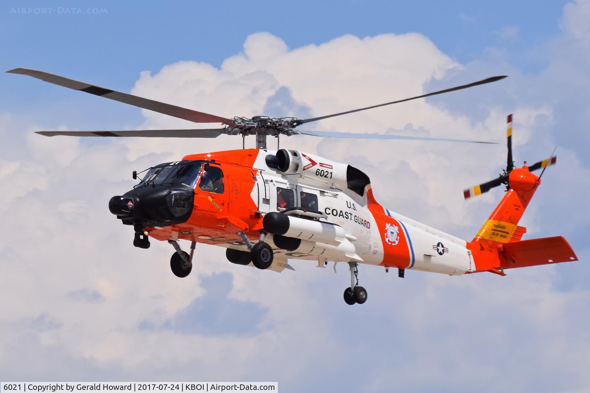 6021, Sikorsky MH-60J Jayhawk C/N 70.1703, Landing approach to south helicopter pad.