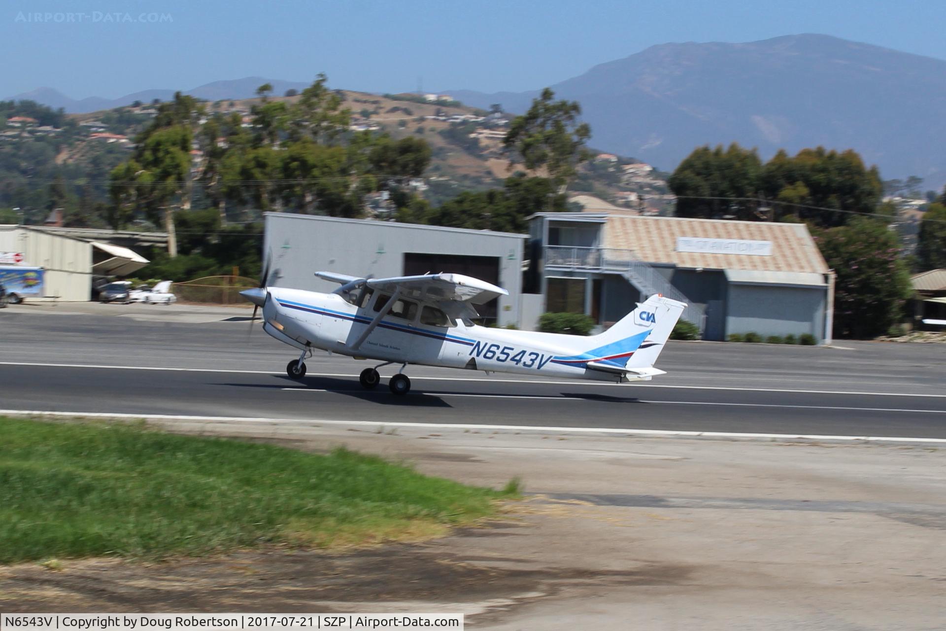N6543V, 1980 Cessna 172RG Cutlass RG C/N 172RG0766, 1980 Cessna 172RG CUTLASS, Lycoming O&VO-360 180 Hp, arrival landing roll Rwy 22 from Channel Islands Aviation Cessna Dealer/FBO at CMA for pattern work today.