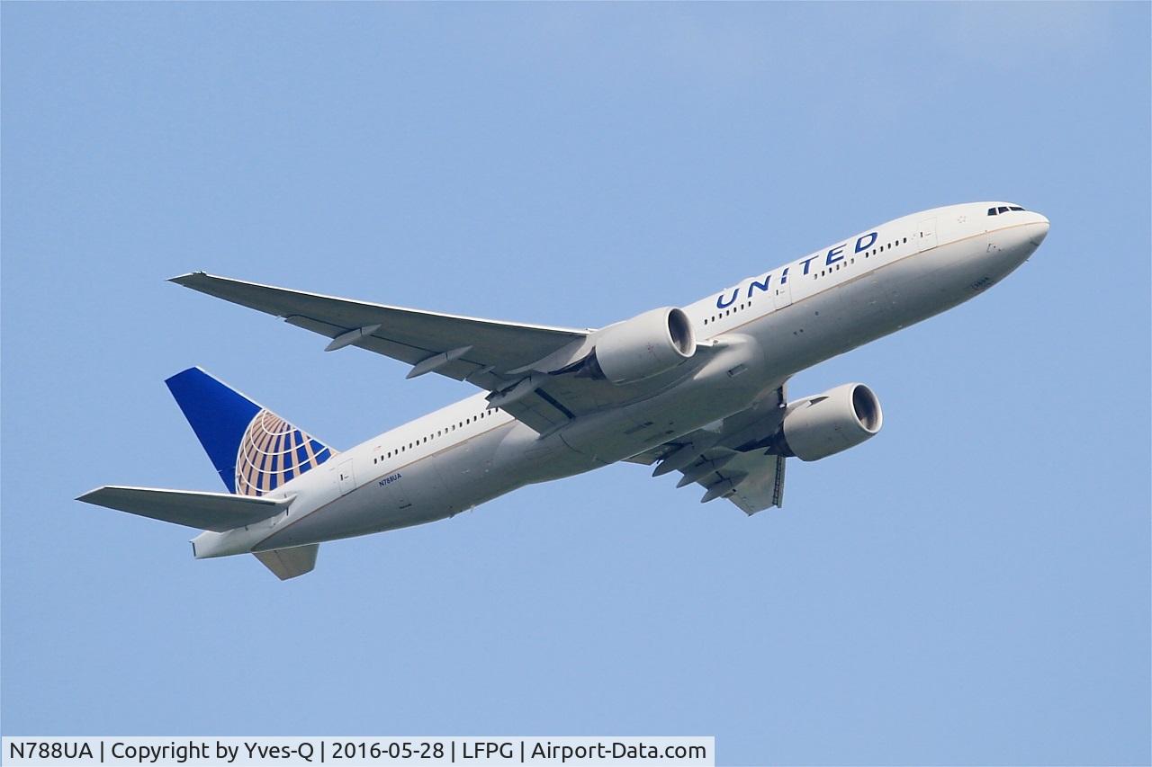 N788UA, 1997 Boeing 777-222 C/N 26942, Boeing 777-222, Take off rwy 06R, Roissy Charles De Gaulle airport (LFPG-CDG)