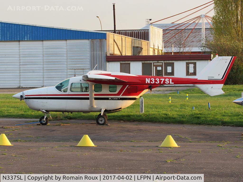 N337SL, 1974 Cessna 337G Super Skymaster C/N 33701612, Parked