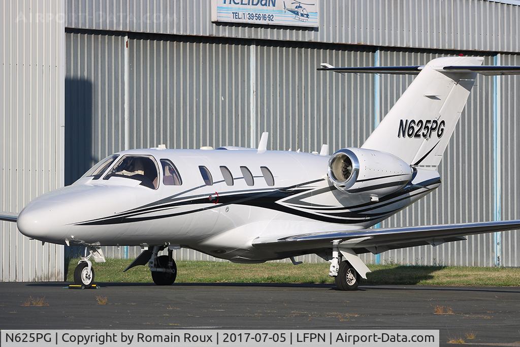 N625PG, 1998 Cessna 525 CitationJet CJ1 C/N 525-0282, Parked