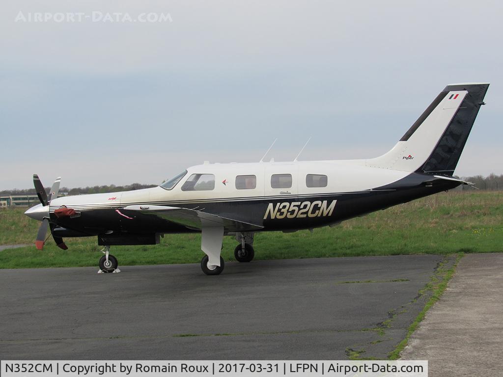 N352CM, 1995 Piper PA-46-350P Malibu Mirage C/N 4636019, Parked