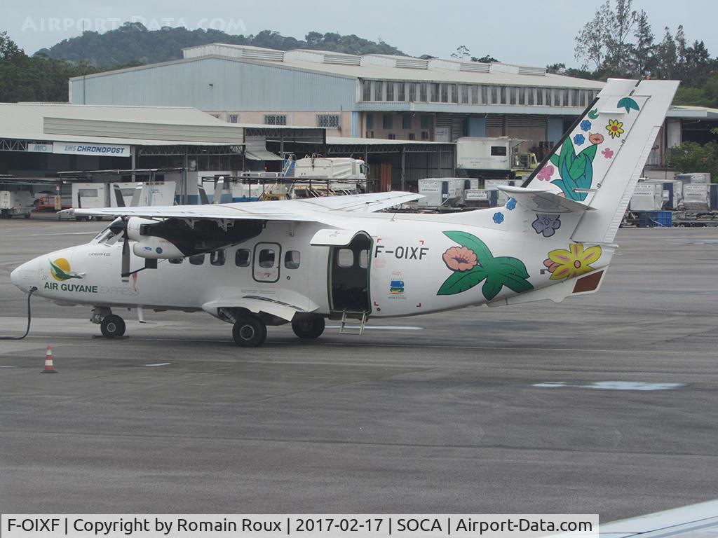 F-OIXF, 2009 Let L-410-UVP-E20 Turbolet C/N 92635, Parked