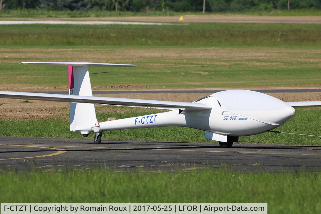 F-CTZT, Dg Flugzeugbau DG-808S C/N 8-290S53X1, Taxiing