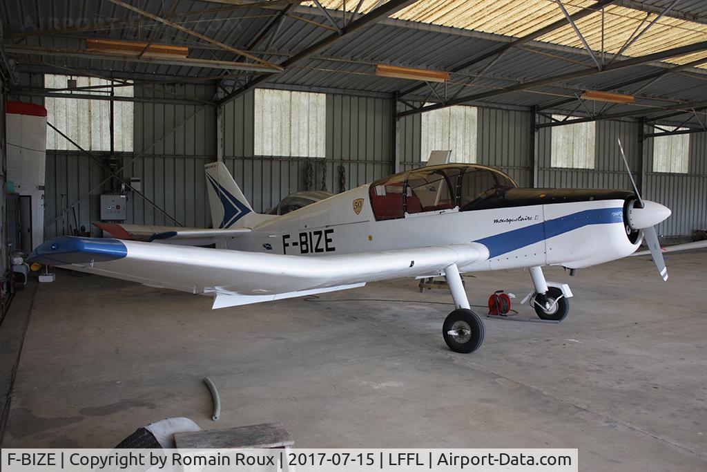 F-BIZE, SAN Jodel D-140C Mousquetaire III C/N 01, Parked