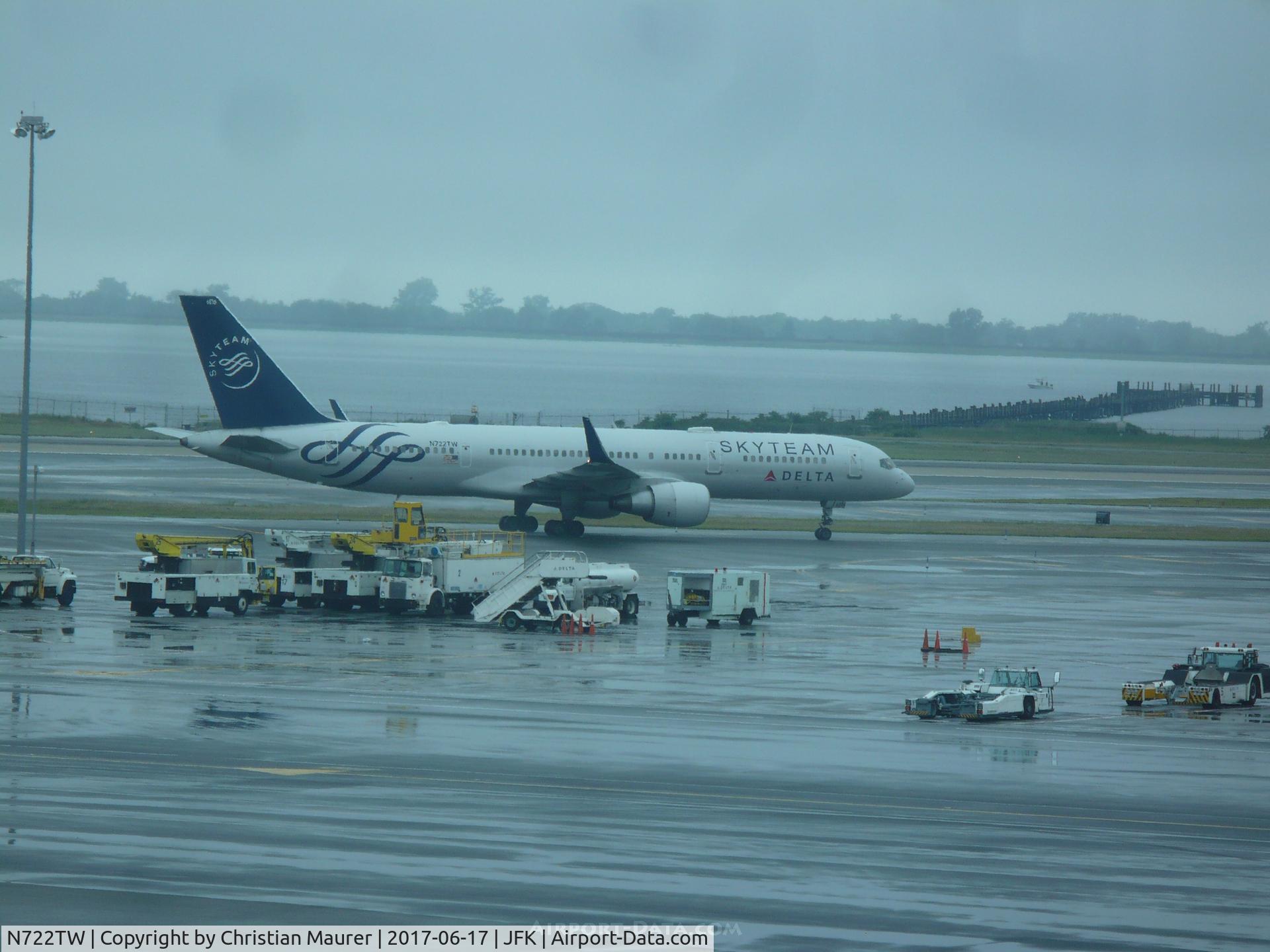 N722TW, 1999 Boeing 757-231 C/N 29385, Boeing 757-200ER