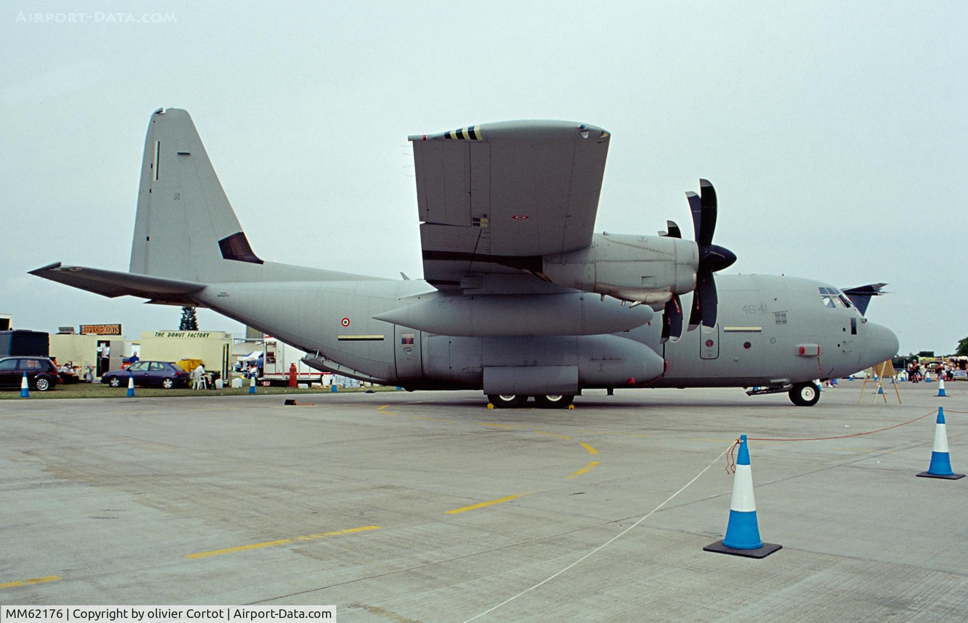 MM62176, Lockheed Martin KC-130J Hercules C/N 382-5497, RIAT 2001, RAF Cottesmore