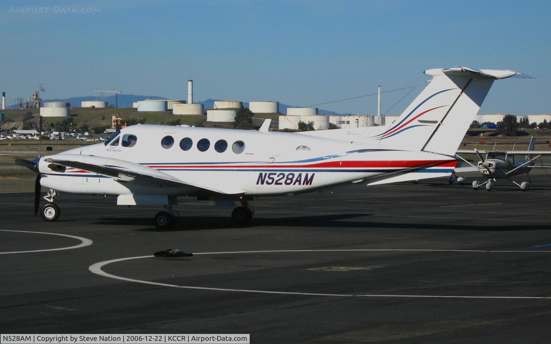 N528AM, 1985 Beech 300 Super King Air C/N FA-59, Souse Brothers Ocean Towing Co., Coos Bay, OR 1985 Beech King Air 300 leaving Pacific States Aviation ramp @ Buchanan Field, Concord, CA