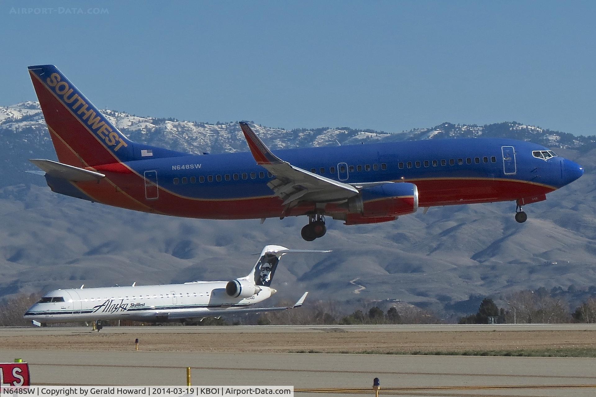 N648SW, 1997 Boeing 737-3H4 C/N 27718, Landing RWY 10R.
