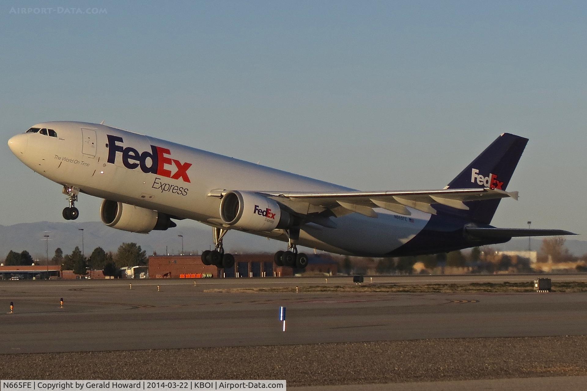 N665FE, 1996 Airbus A300F4-605R C/N 769, Take off from RWY 10L.