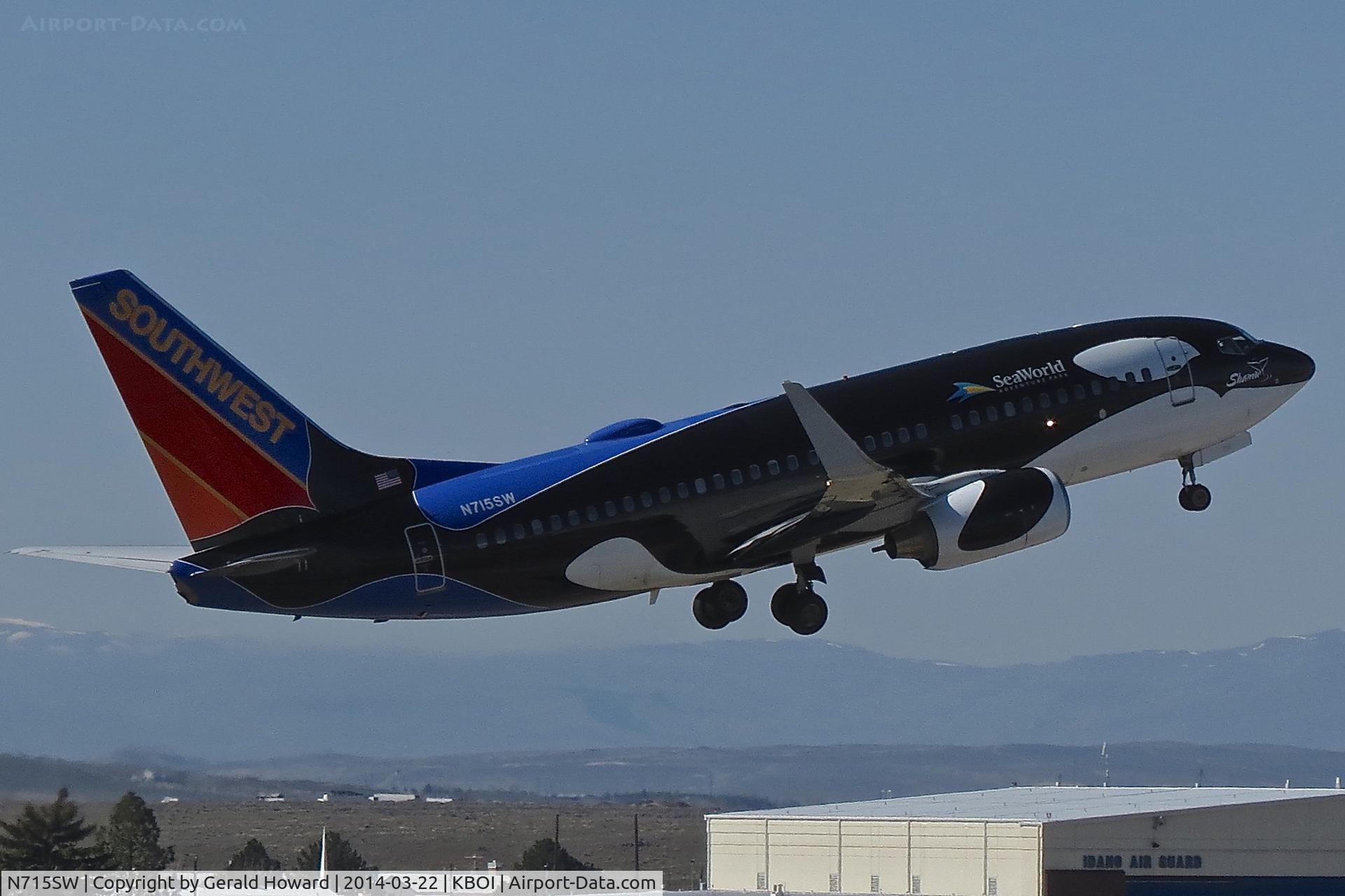 N715SW, 1998 Boeing 737-7H4 C/N 27849, Departing RWY 28R.