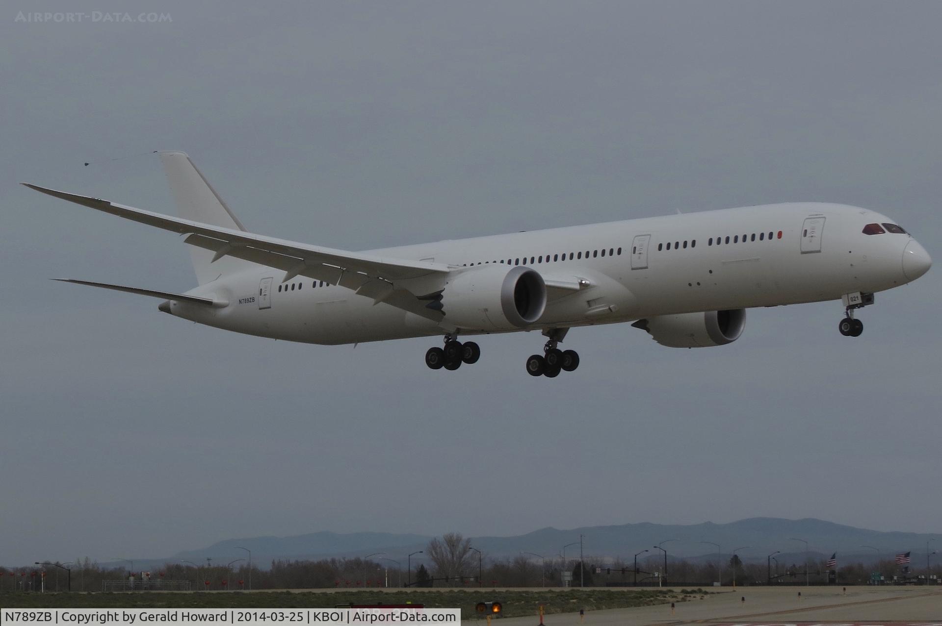 N789ZB, 2013 Boeing 787-9 Dreamliner Dreamliner C/N 35422, Under going test flights. Sold to Japan Airways in 2015, now JA861J.