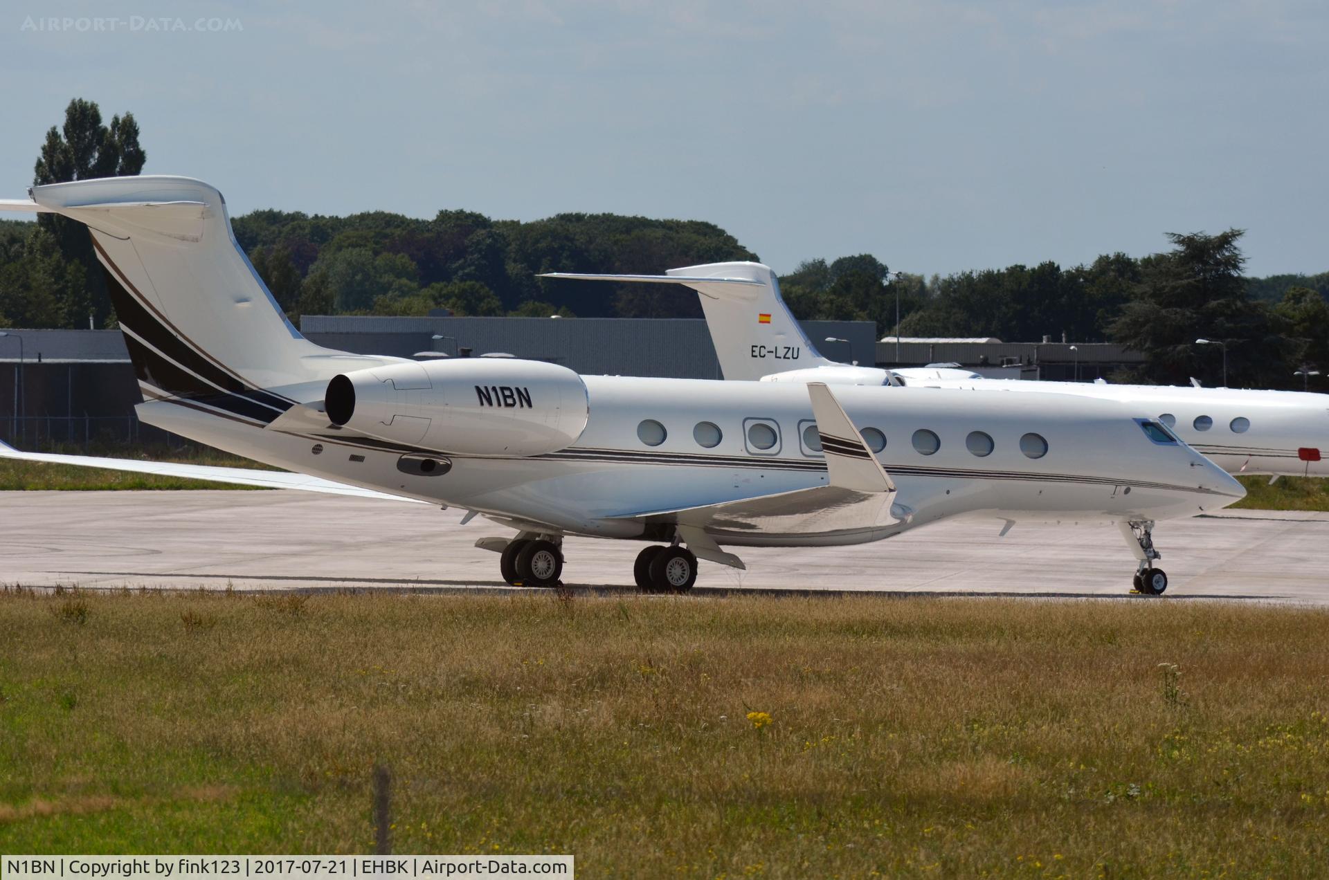N1BN, 2004 Gulfstream Aerospace GV-SP (G550) C/N 5036, gulfstream at maastricht