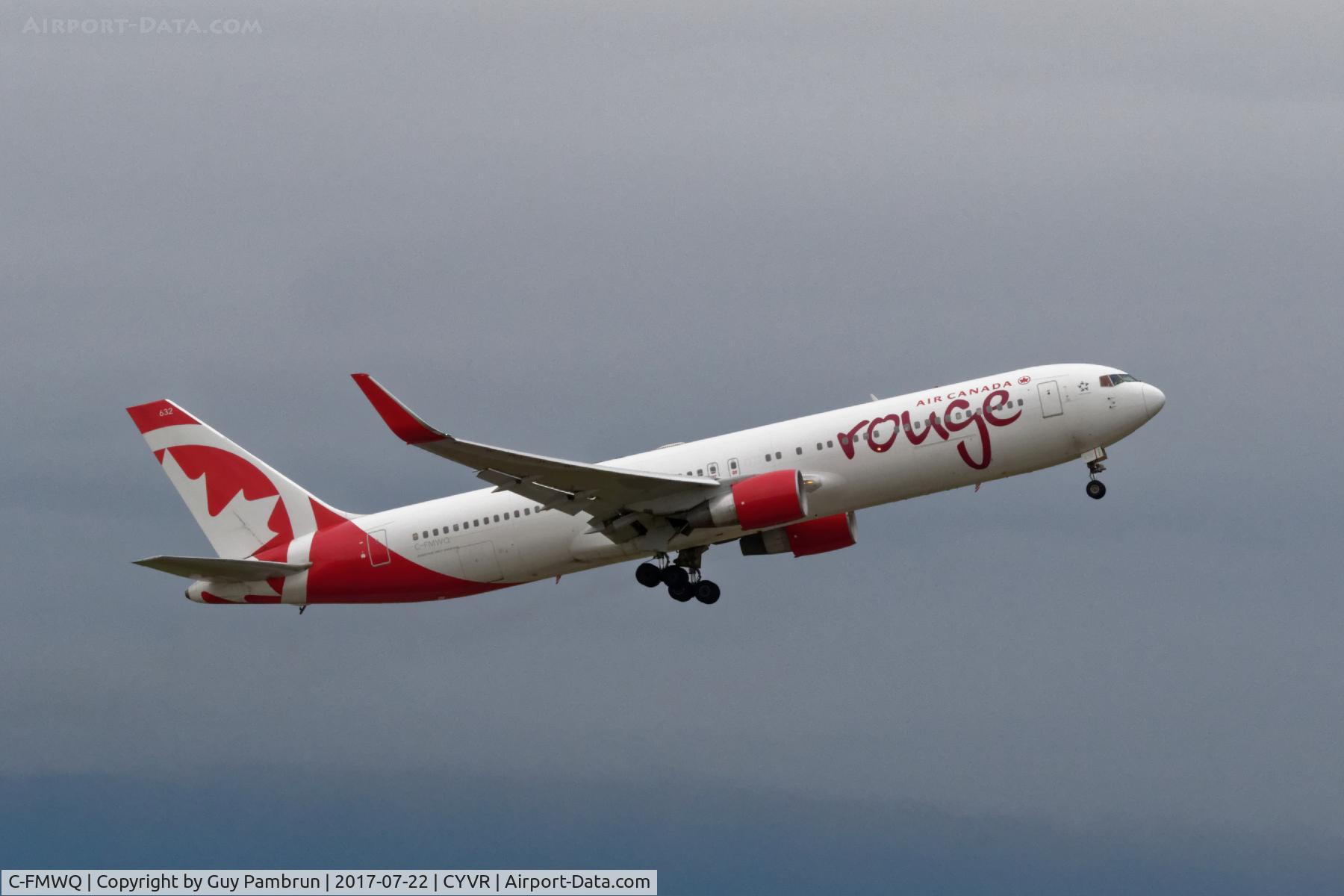 C-FMWQ, 1995 Boeing 767-333/ER C/N 25584, Departing