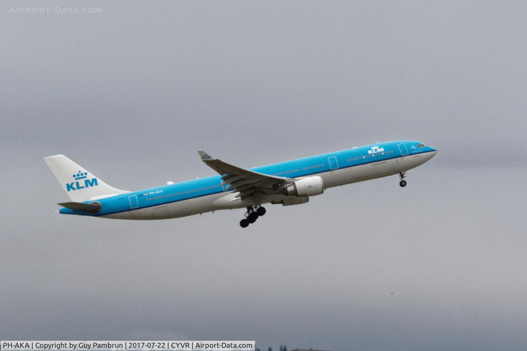 PH-AKA, 2012 Airbus A330-303 C/N 1287, Departing