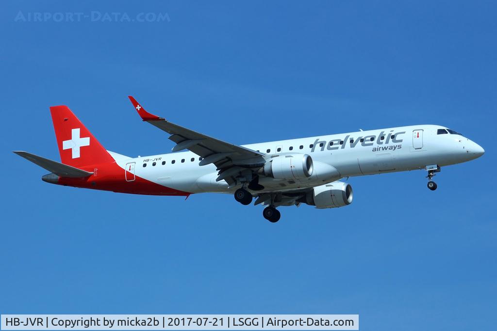 HB-JVR, 2011 Embraer 190LR (ERJ-190-100LR) C/N 19000435, Landing
