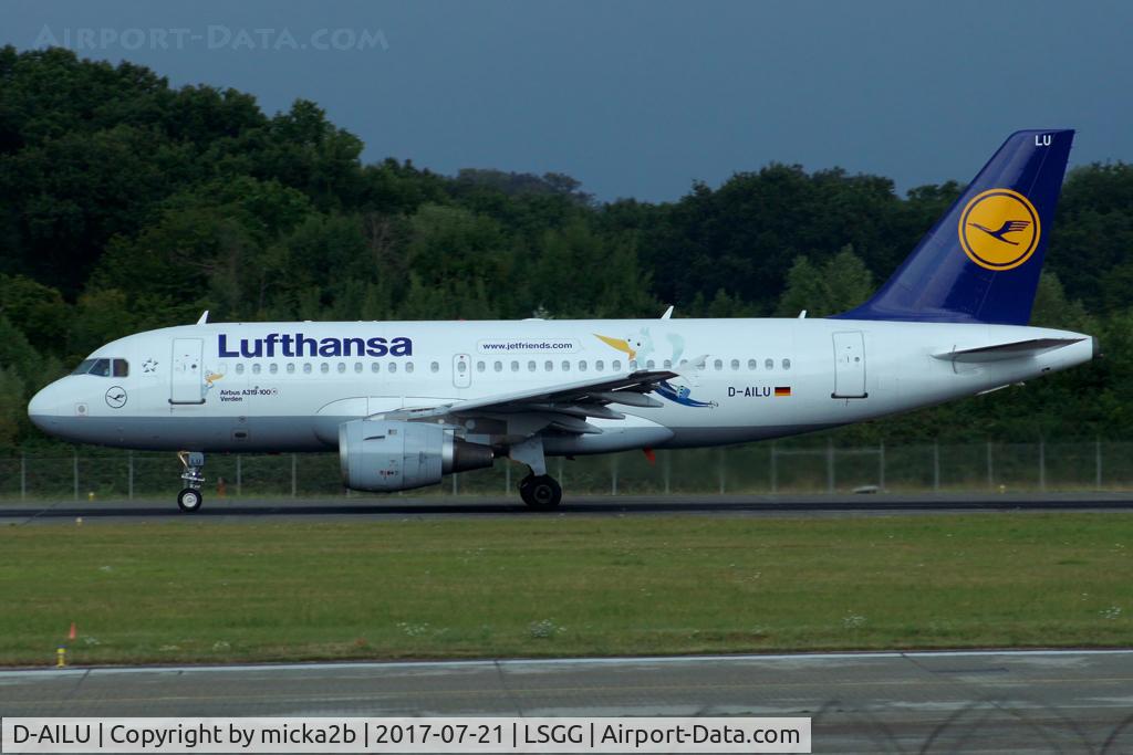 D-AILU, 1997 Airbus A319-114 C/N 744, Take off