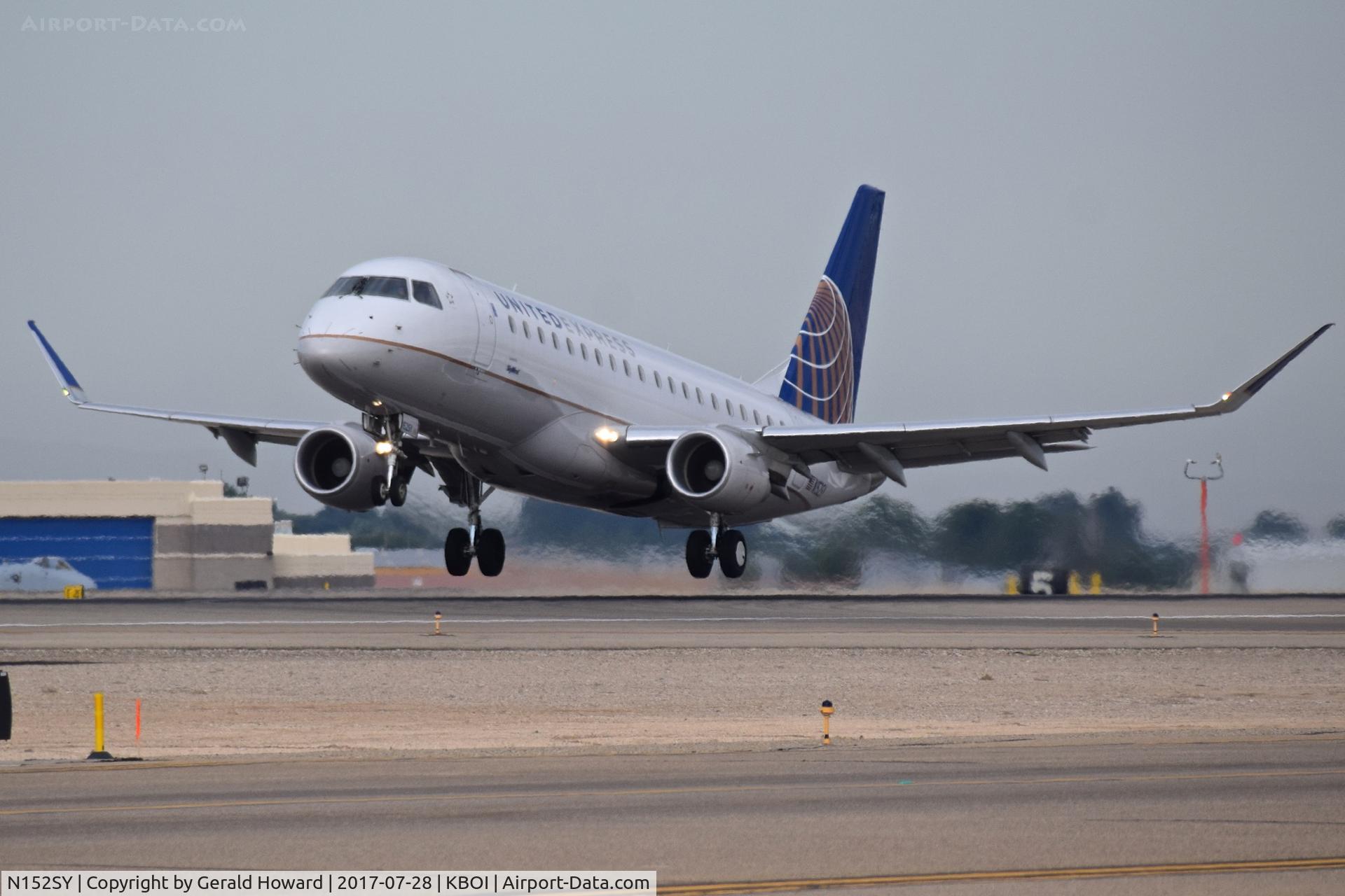 N152SY, 2016 Embraer 175LR (ERJ-170-200LR) C/N 17000549, Take off on RWY 10L.
