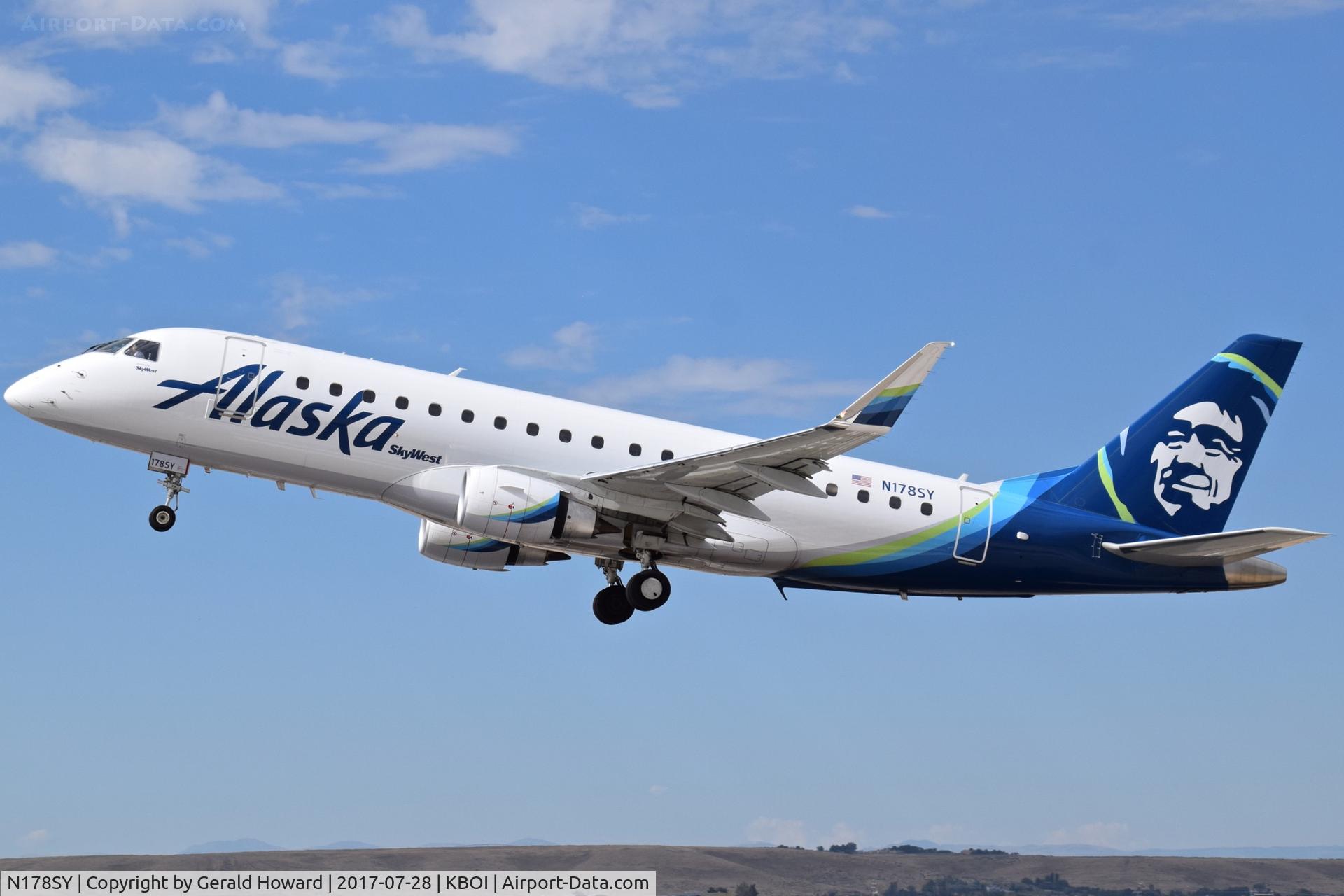 N178SY, 2016 Embraer 175LR (ERJ-170-200LR) C/N 17000555, Departing RWY 10L.