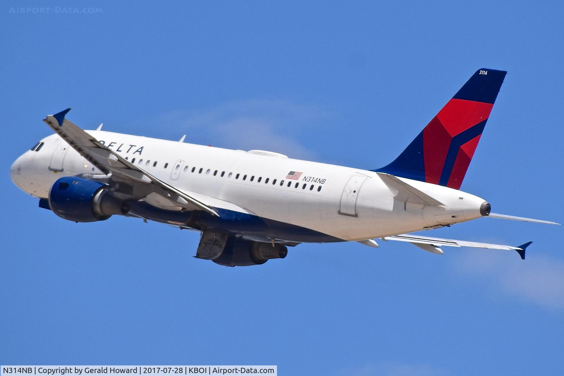 N314NB, 2000 Airbus A319-114 C/N 1191, Climb out from RWY 28R.