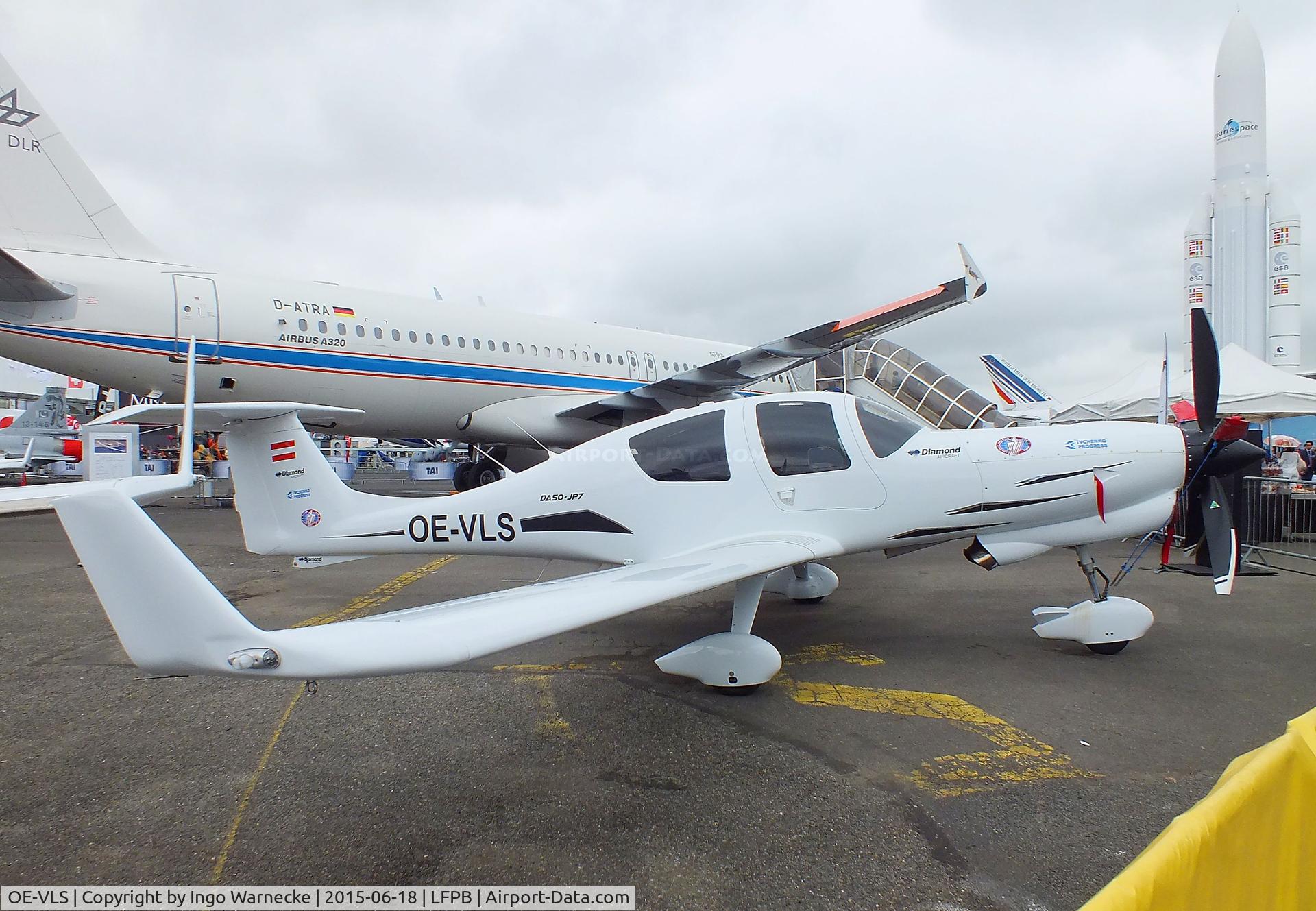 OE-VLS, Diamond DA-50 Superstar C/N 5L.001, Diamond DA-50 Superstar at the Aerosalon 2015, Paris