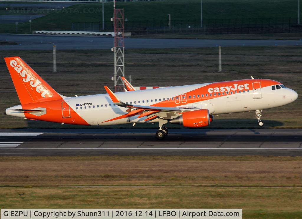 G-EZPU, 2016 Airbus A320-214 C/N 7490, Landing rwy 14R