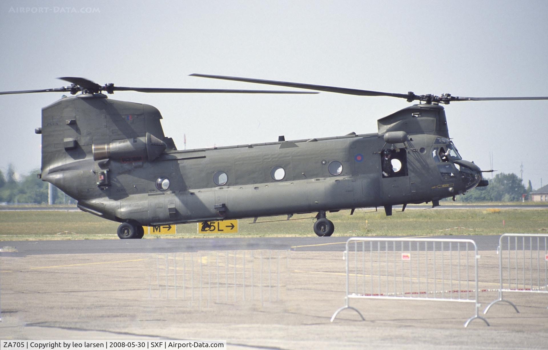 ZA705, Boeing Vertol Chinook HC.2 C/N M/A017/B-835/M7030, Berlin Air Show 30.5.2008