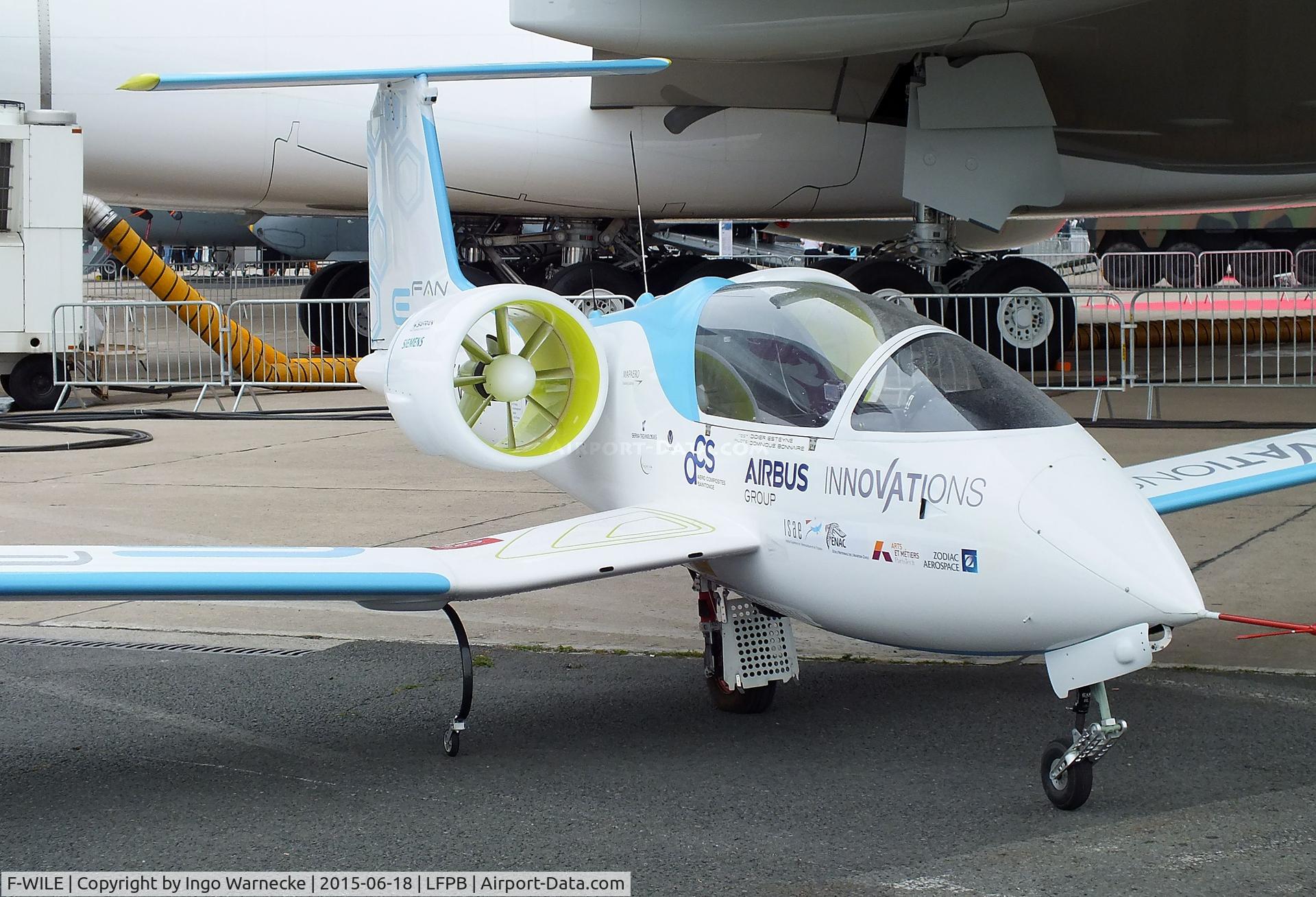 F-WILE, 2014 Airbus E-Fan C/N 001, Airbus E-Fan (with 2 electric motors) at the Aerosalon 2015, Paris