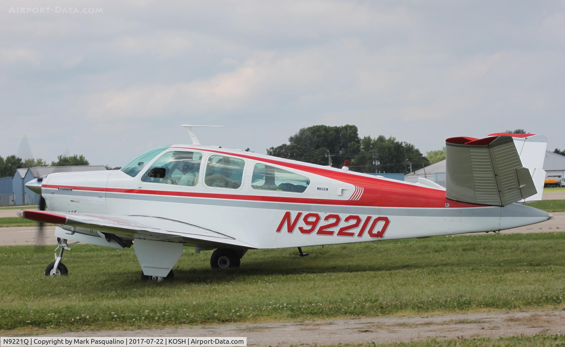 N9221Q, 1971 Beech V35B Bonanza C/N D-9264, Beech V35B
