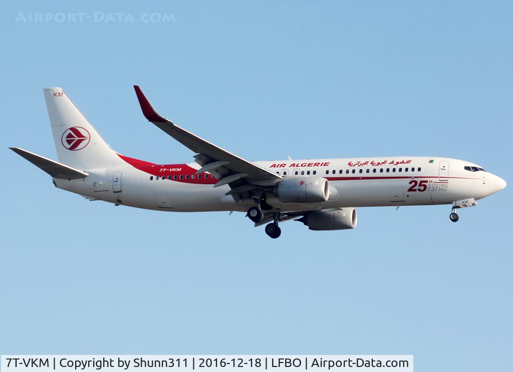 7T-VKM, 2016 Boeing 737-8D6 C/N 60749, Landing rwy 14R with additional '25th B737NG' titles